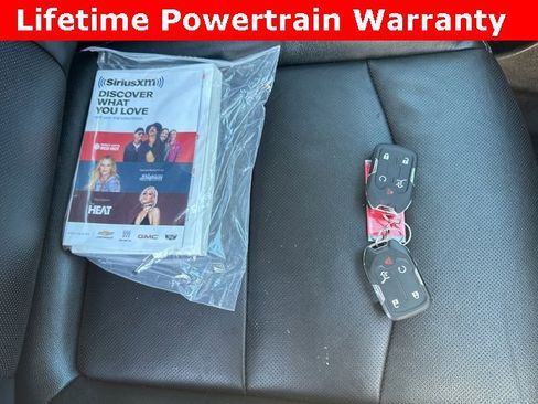 Used 2024 GMC Terrain SLT image 19