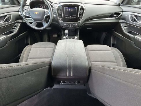 Used 2021 Chevrolet Traverse LS FWD image 11