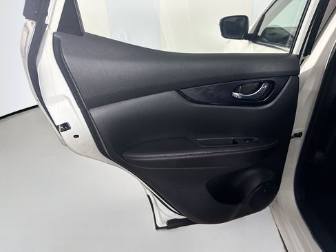 Used 2017 Nissan Rogue Sport SV AWD/4WD image 26