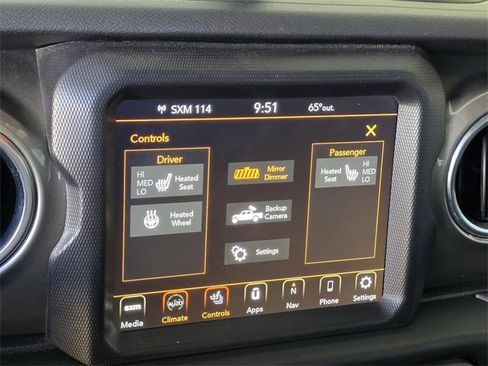 Used 2020 Jeep Gladiator Overland image 17