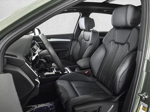 Used 2025 Audi Q5 2.0T Premium Plus w/ Premium Plus Package image 17