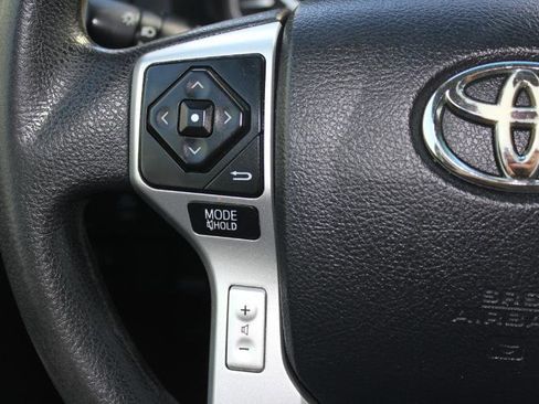 Used 2016 Toyota Tundra SR5 w/ Tow Package image 20