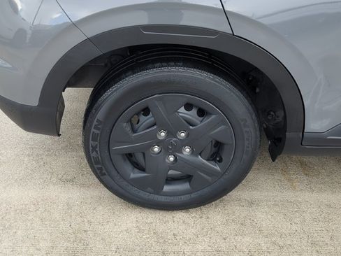 Used 2020 Hyundai Venue SE FWD image 25