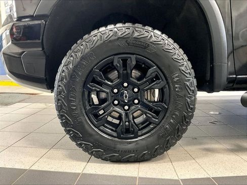 Used 2022 Chevrolet Silverado 1500 ZR2 w/ Technology Package AWD/4WD image 7