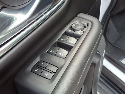 Used 2023 Chevrolet Tahoe LT w/ LT Signature Package image 14