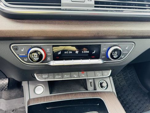 Used 2021 Audi Q5 Prestige image 26