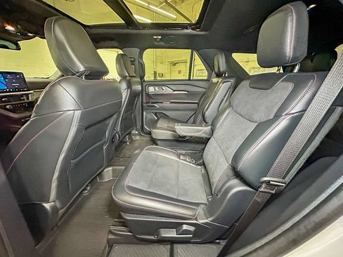 Certified 2025 Ford Explorer ST AWD/4WD image 29