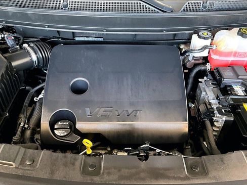 Used 2021 Buick Enclave Essence w/ Sound and Sites Package image 9