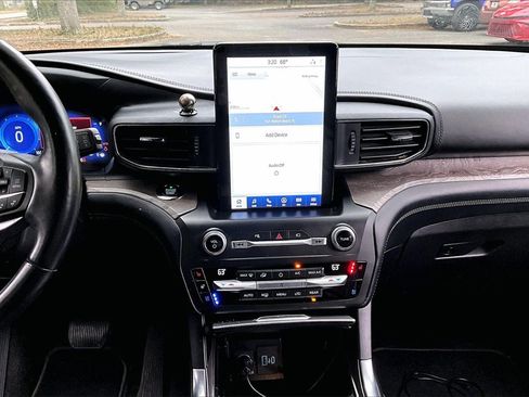 Used 2020 Ford Explorer Platinum w/ Premium Technology Package image 9