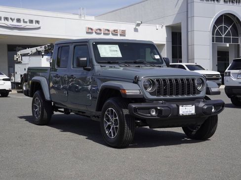 New 2026 Jeep Gladiator Sport image 2