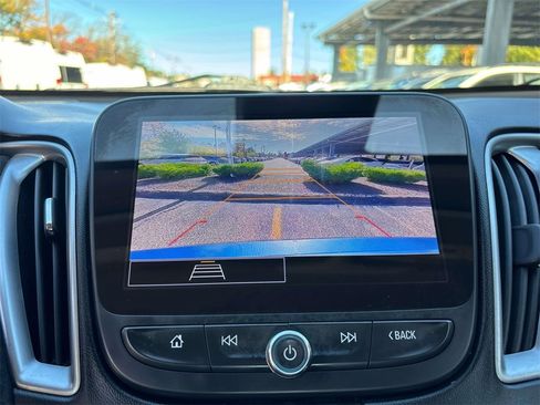 Used 2024 Chevrolet Malibu LT image 23