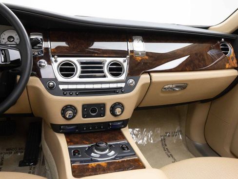 Used 2010 Rolls-Royce Ghost image 14