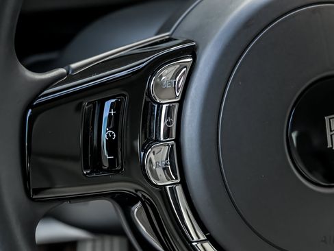 Used 2020 Rolls-Royce Dawn RWD image 30