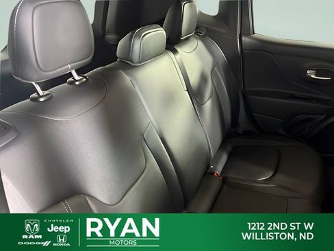 Used 2023 Jeep Renegade Limited AWD/4WD image 32
