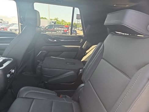 Used 2023 GMC Yukon Denali AWD/4WD image 19
