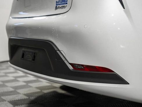 New 2026 Toyota Prius Plug-In Hybrid FWD image 7