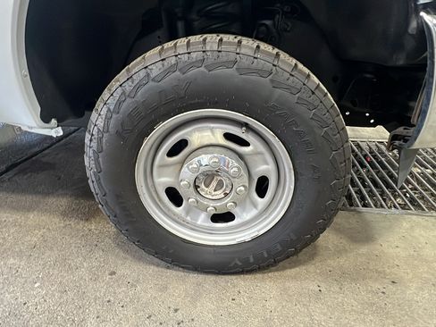 Used 2016 Ford F250 XL w/ Power Equipment Group AWD/4WD image 9