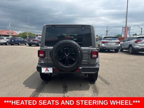 Used 2021 Jeep Wrangler Unlimited Sahara AWD/4WD image 4