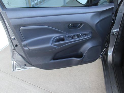 Used 2025 Nissan Versa S w/ Trunk Package image 19