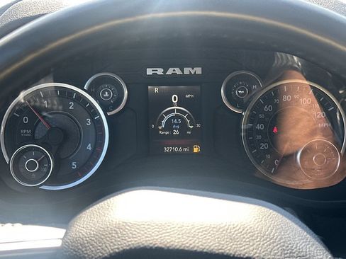 Used 2024 RAM 2500 Big Horn AWD/4WD image 26