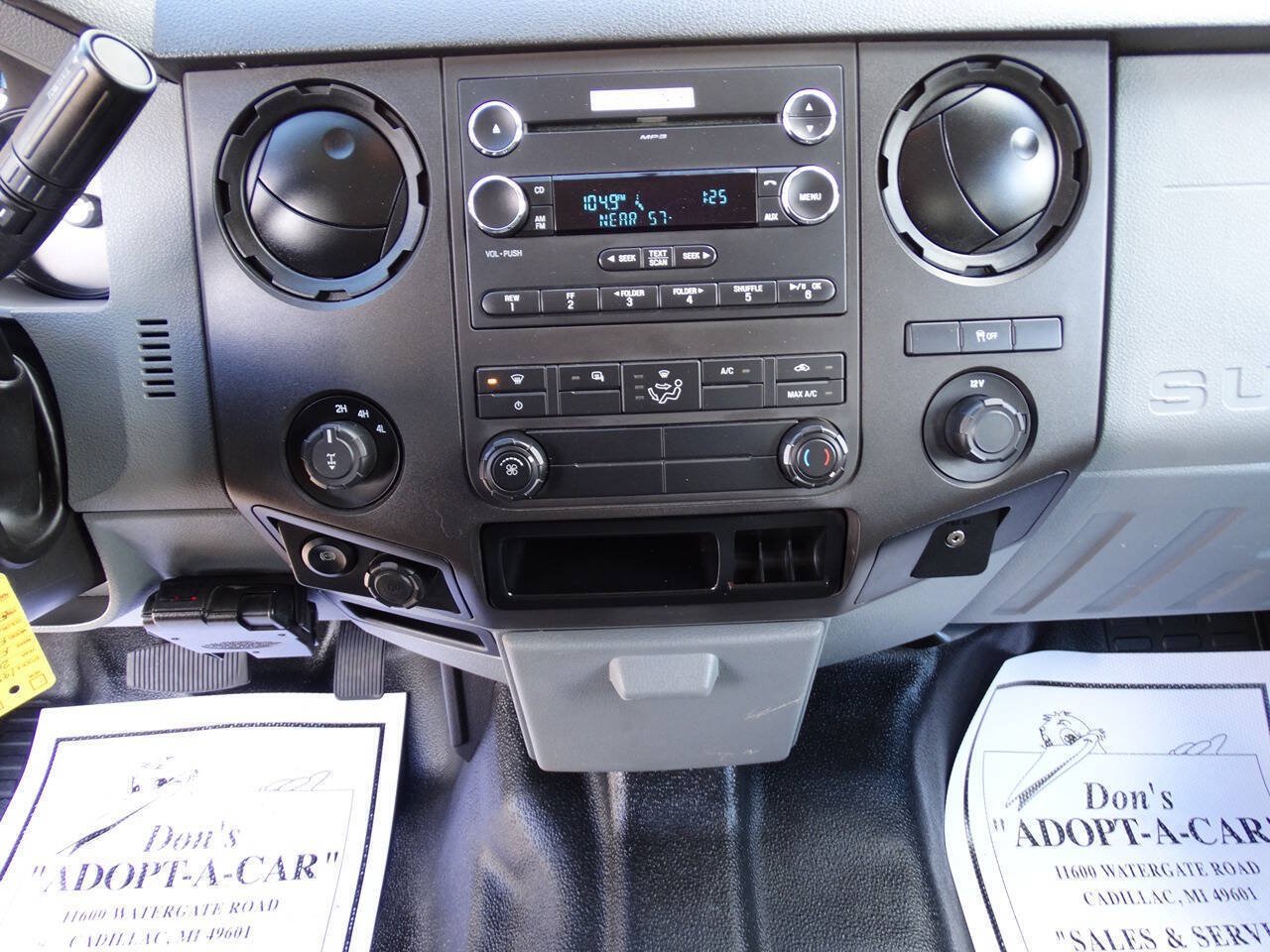Used 2015 Ford F250 4x4 Crew Cab XL w/ Power Equipment Group image 16