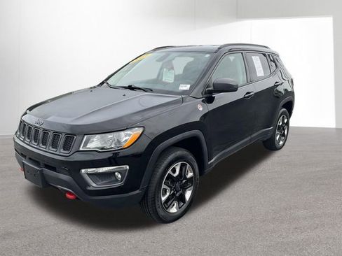 Used 2017 Jeep Compass Trailhawk w/ Leather Interior Group AWD/4WD image 2