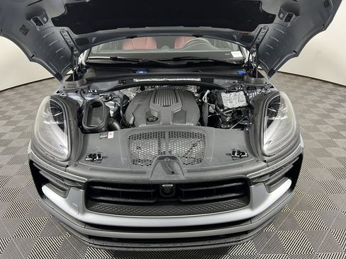 Certified 2026 Porsche Macan AWD/4WD image 22