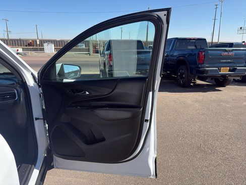 Used 2024 Chevrolet Equinox LT AWD/4WD image 17