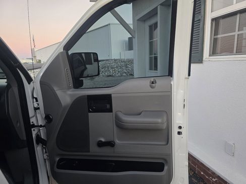 Used 2005 Ford F150 XL image 19