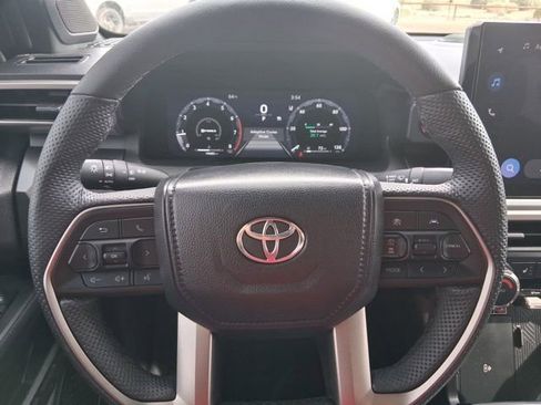 Used 2024 Toyota Tacoma TRD Off-Road image 16