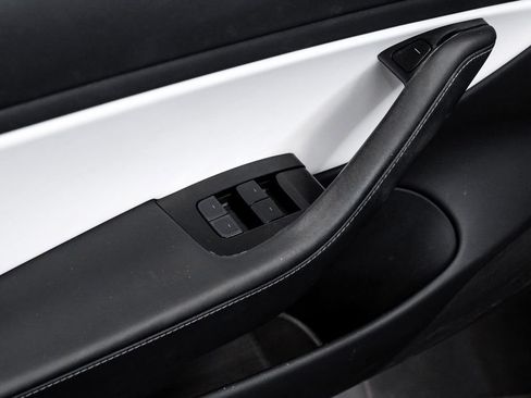 Used 2018 Tesla Model 3 Performance image 47