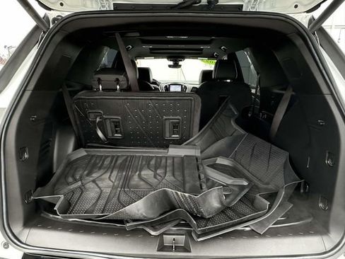Used 2023 Chevrolet Traverse Premier w/ Redline Edition image 21