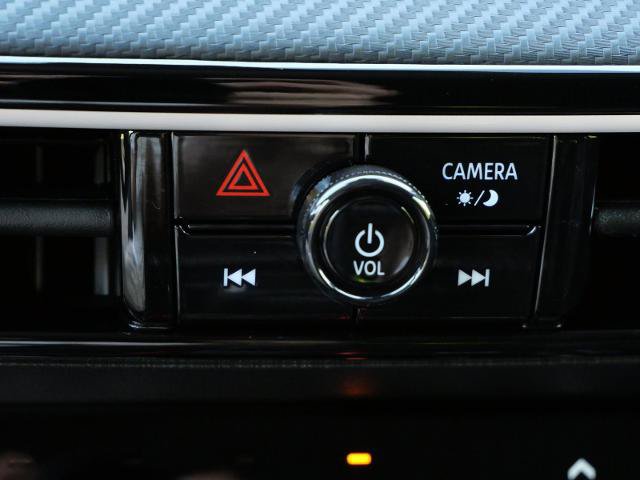 Certified 2025 Nissan Kicks SR AWD/4WD image 20