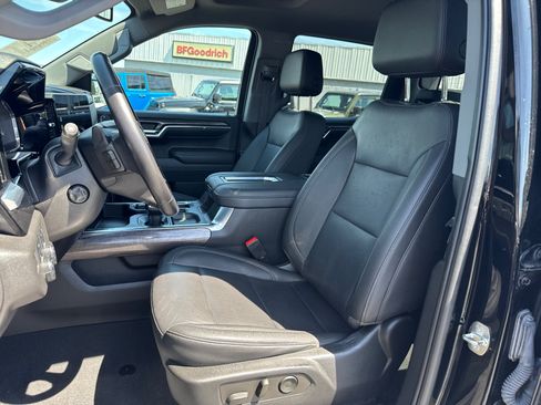 Used 2022 Chevrolet Silverado 1500 LTZ w/ LTZ Convenience Package II AWD/4WD image 9
