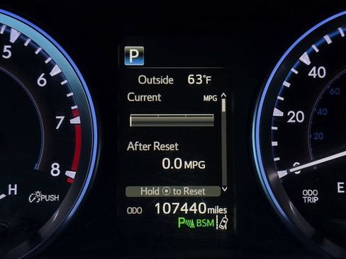 Used 2017 Toyota Highlander Limited AWD/4WD image 5