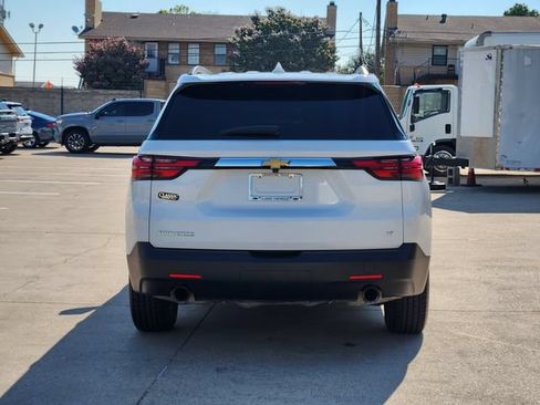 Used 2023 Chevrolet Traverse LT FWD image 13