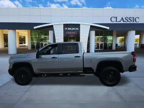 Used 2025 Chevrolet Silverado 2500 ZR2 AWD/4WD image 5