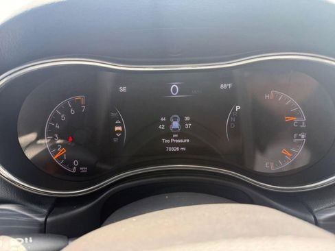 Used 2022 Jeep Grand Cherokee Laredo X RWD image 14