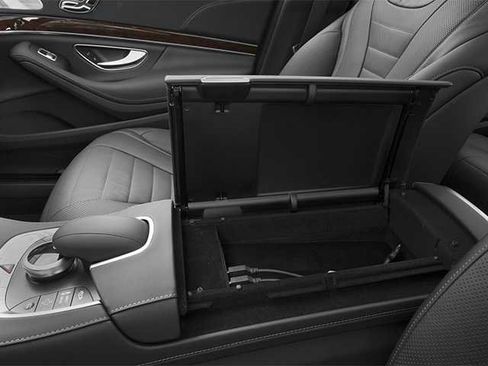 Used 2014 Mercedes-Benz S 550 Sedan w/ Sport Package image 13