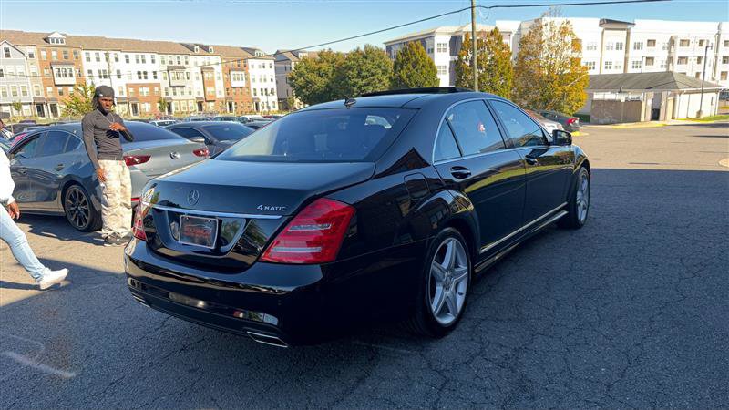 Used 2011 Mercedes-Benz S 550 4MATIC w/ Sport & Premium Pkgs image 14