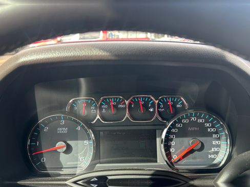 Used 2018 Chevrolet Tahoe LT image 16