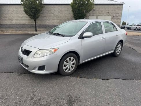 Used 2010 Toyota Corolla LE FWD image 1