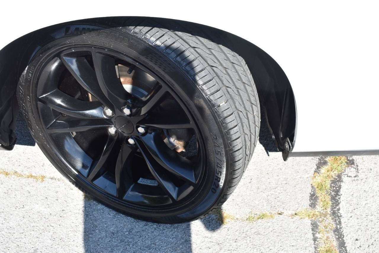 Used 2016 Dodge Challenger SXT w/ Blacktop Package RWD image 27