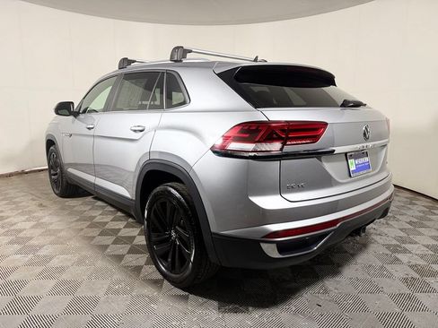Used 2022 Volkswagen Atlas Cross Sport SE w/ Black Wheel Package AWD/4WD image 4