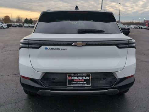 Used 2025 Chevrolet Equinox EV LT w/ Convenience Package II image 6