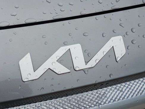 Certified 2024 Kia Seltos EX FWD image 14