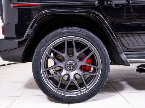 Used 2022 Mercedes-Benz G 63 AMG 4MATIC w/ AMG Night Package image 12