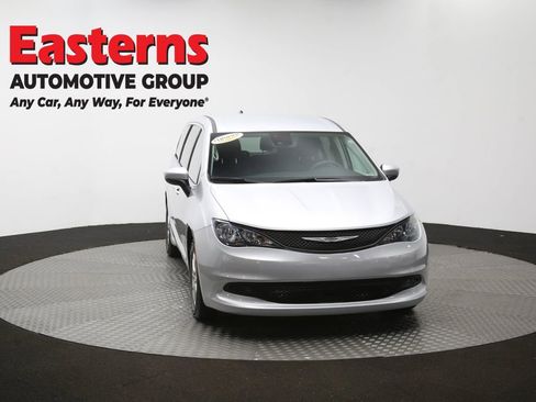 Used 2023 Chrysler Voyager LX FWD image 51