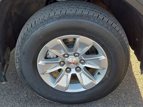 Used 2022 GMC Sierra 1500 SLE image 6