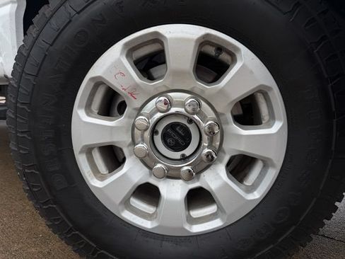 Used 2024 Ford F250 XLT w/ FX4 Off-Road Package AWD/4WD image 10